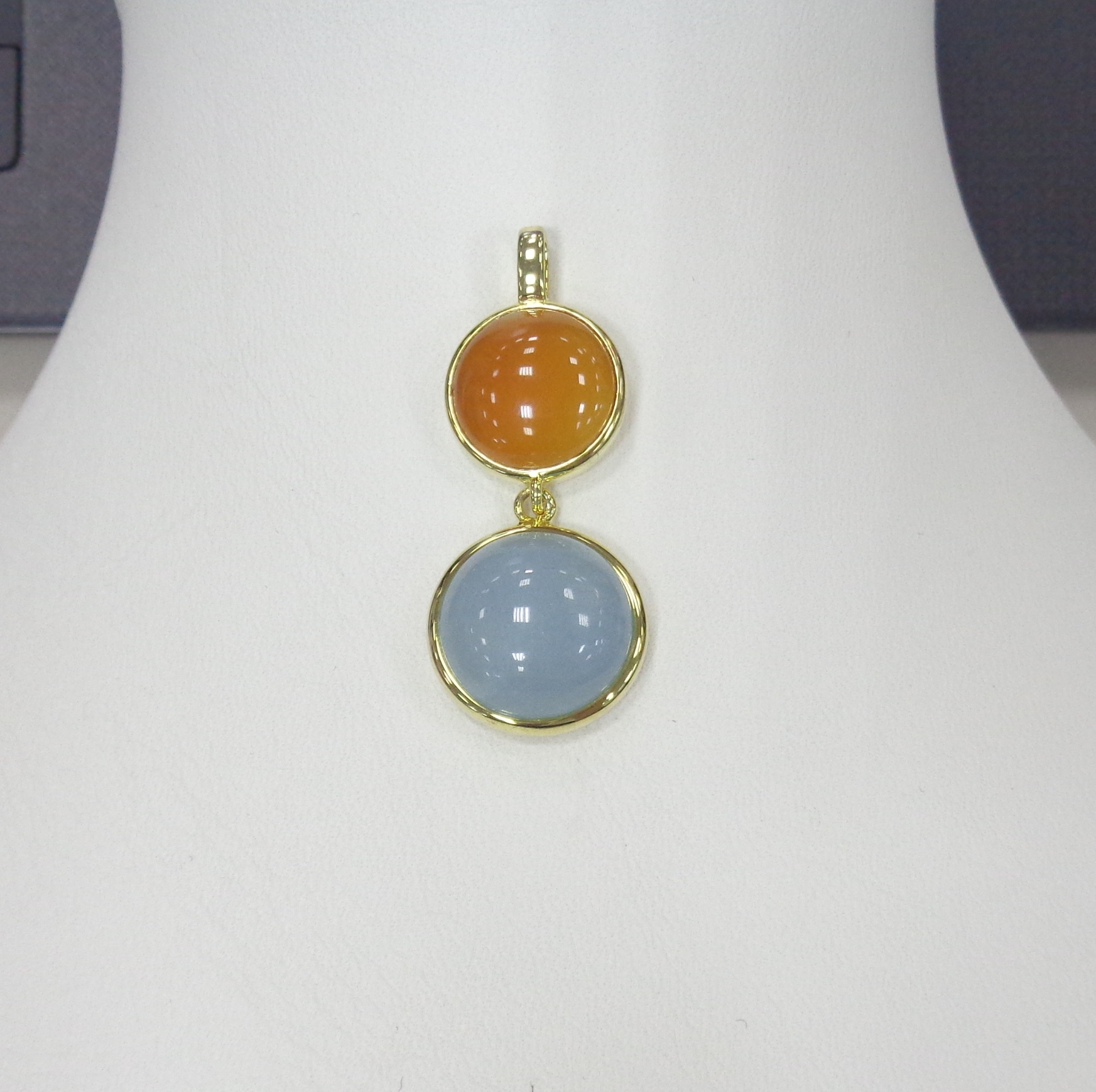 Серебряная подвеска с аквамарином и халцедоном